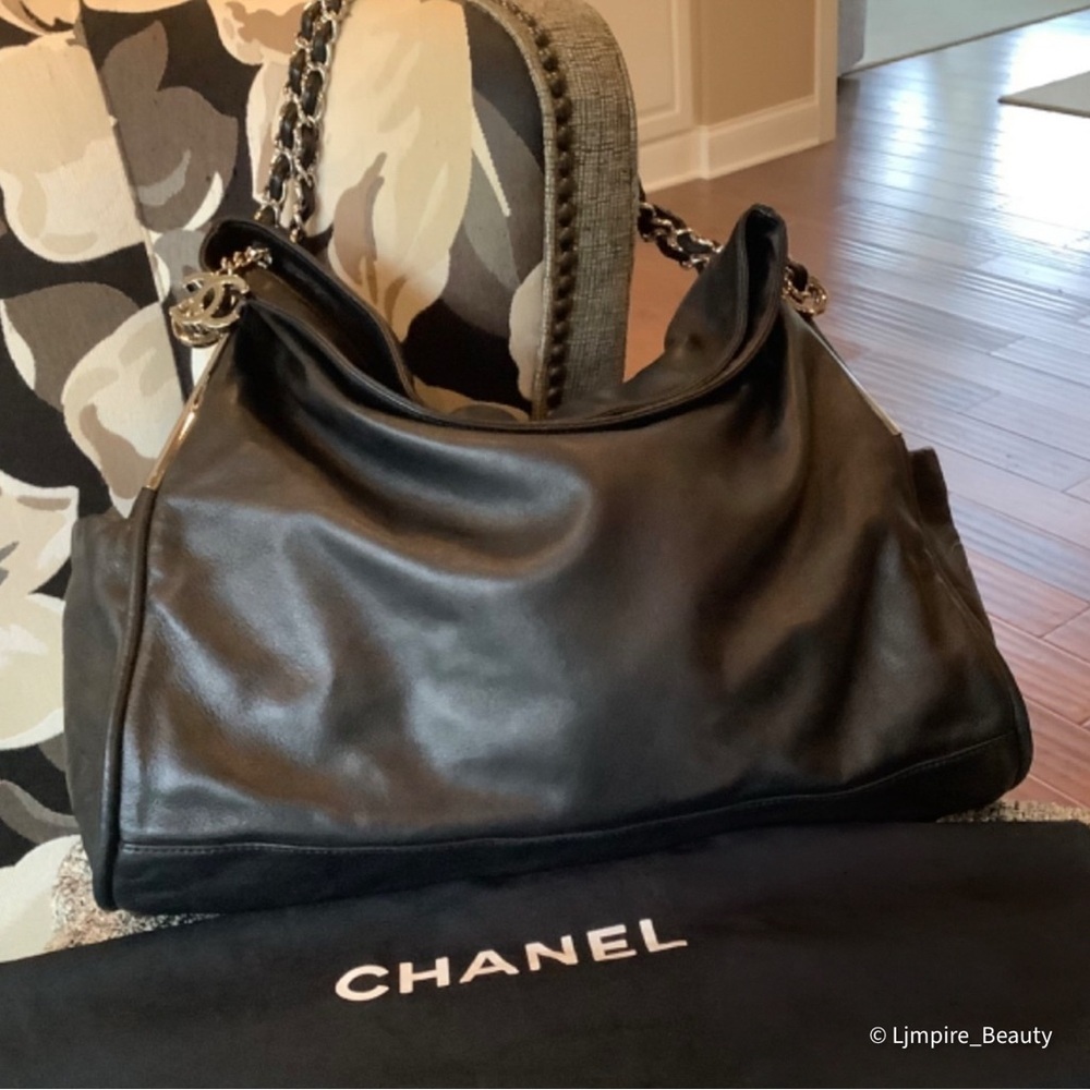 CHANEL Women's Large Ultimate Hobo Soft Black Lamb’s Skin w/ Silver Accents EUC - Picture 15 of 15